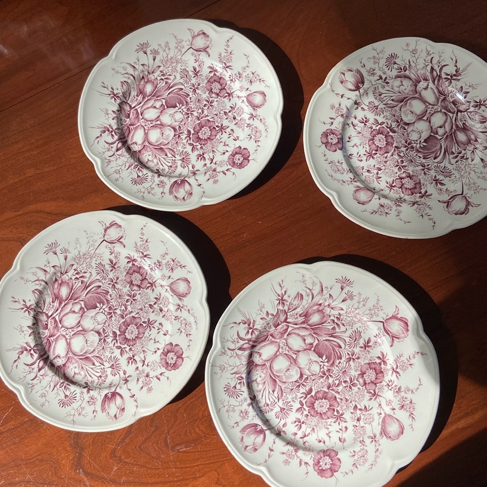 4 luncheon plates Windsor Ware purple ivory euc